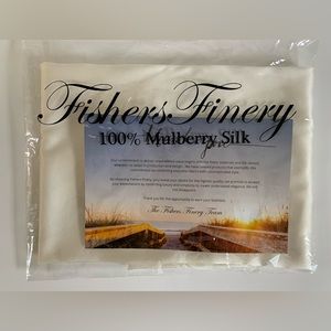 Fisher’s Finery 25 Momme Mulberry Silk Queen Pillowcase